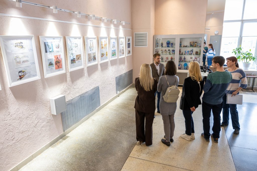 Начинающие художники нарисовали верхнепышминского «Львенка» и его дом (ФОТО)