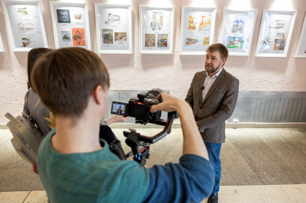 Начинающие художники нарисовали верхнепышминского «Львенка» и его дом (ФОТО)