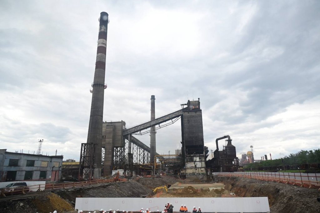 Паслер и руководство НТМК заложили плиту в основание новой коксовой батареи (ФОТО)