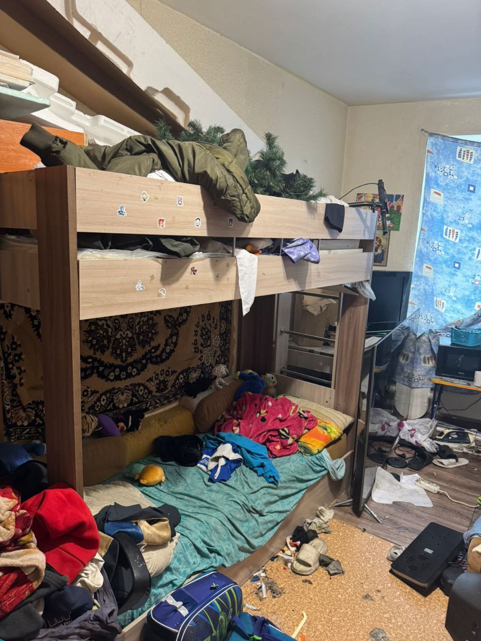 Полиция нашла двух сбежавших братьев – но матери их не вернут (ФОТО)