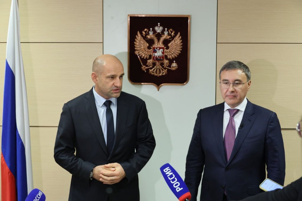 Глава минобра, полпред и ректоры обсудили, как поощрять семейных студентов