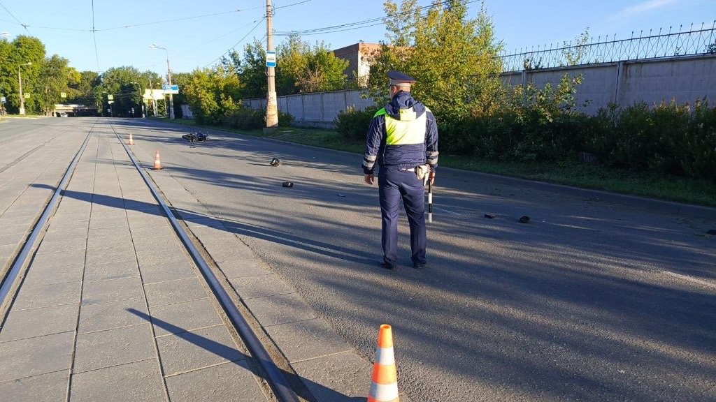 В Нижнем Тагиле 25-летний мотоциклист насмерть разбился, влетев в бордюр