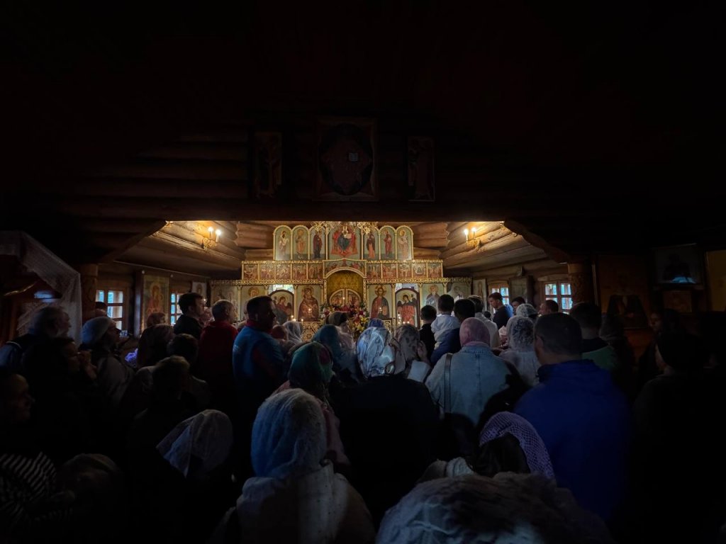 На Урале прошло массовое крещение в реке Чусовой