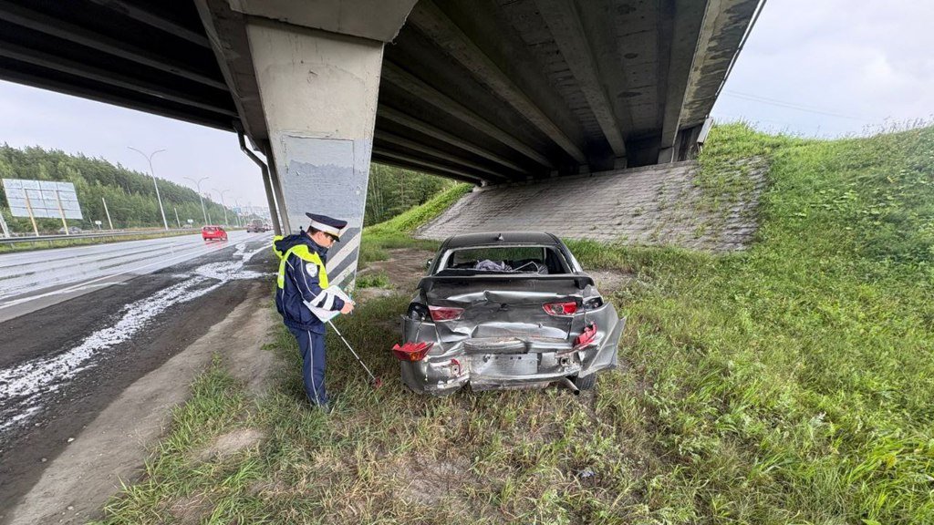 Массовое ДТП на Ново-Московском тракте: четыре машины пострадали от удара Exeed