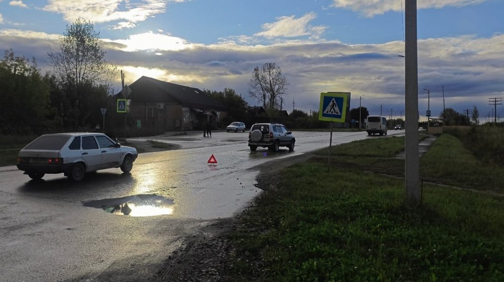 В Тавде 81-летний водитель сбил на «зебре» студентку. У нее сотрясение мозга