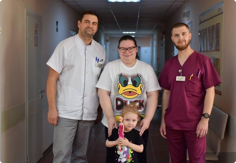 Екатеринбургские врачи спасли девочку, проглотившую 10 магнитных шариков (ФОТО)