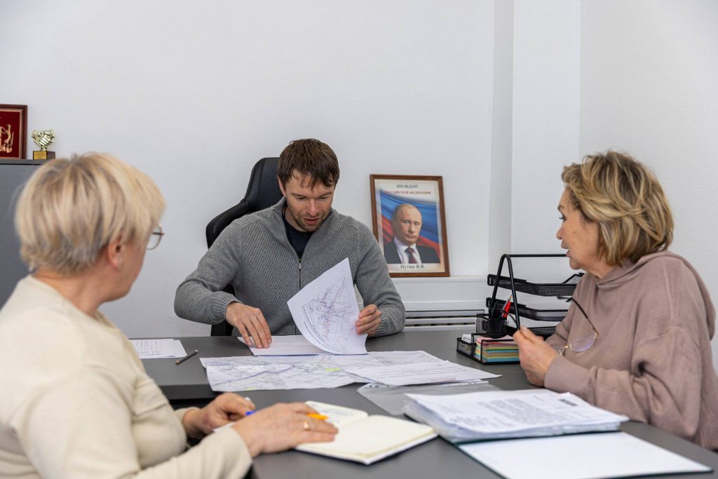 Нет газа, сосед-пьяница, ребенок теряет зрение, конфликт с ТСЖ – депутат рассказал, с какими жалобами к нему приходят люди