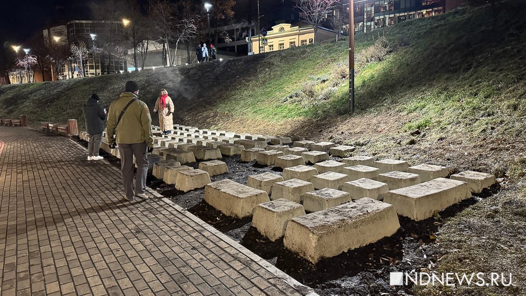 «С Лебедевым согласны». Туристы раскритиковали состояние памятника клавиатуре (ФОТО)