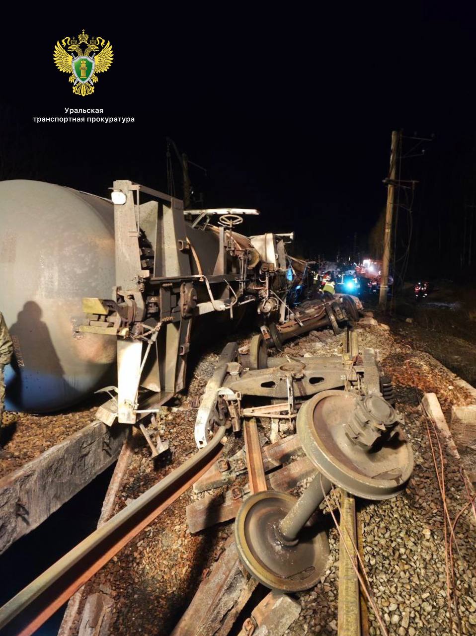 Пожар на СвЖД потушен. Повреждены пути, поезда следуют измененным маршрутом