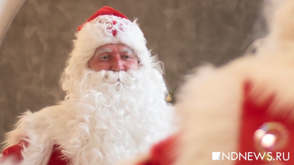 «Иногда приходится гуглить, что за игрушку просит ребенок». Интервью с Дедом Морозом