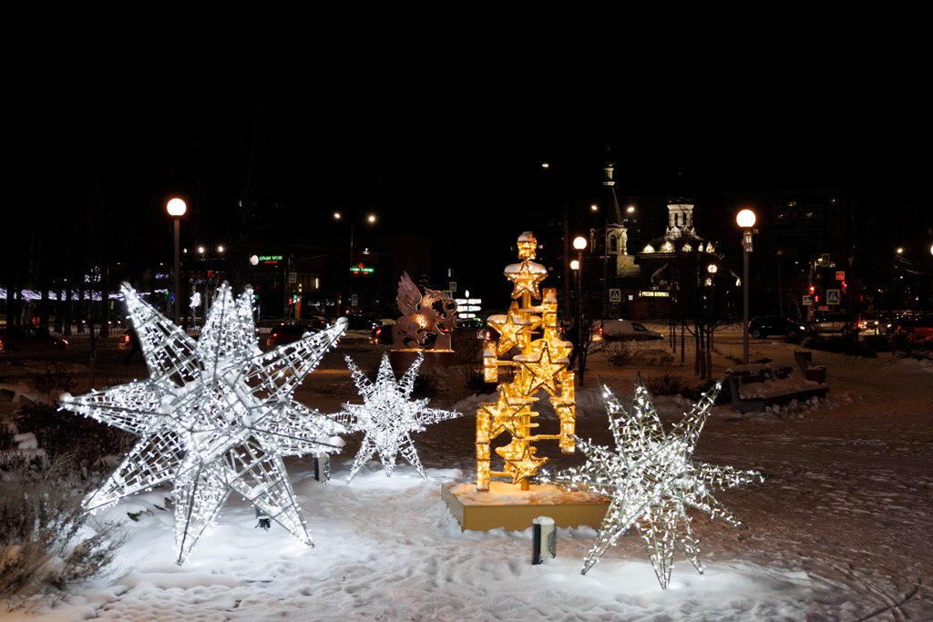 Красивые елки, праздничный парк, музей, фотозоны – Верхняя Пышма зовет уральцев на Новый год (ФОТО)