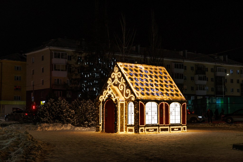 Красивые елки, праздничный парк, музей, фотозоны – Верхняя Пышма зовет уральцев на Новый год (ФОТО)