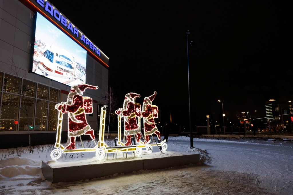 Красивые елки, праздничный парк, музей, фотозоны – Верхняя Пышма зовет уральцев на Новый год (ФОТО)
