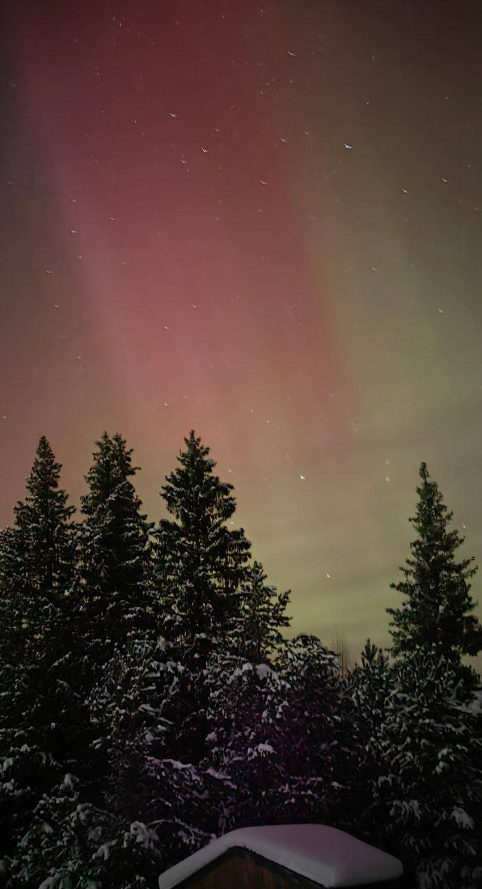 Северное сияние осветило уральское небо (ФОТО)