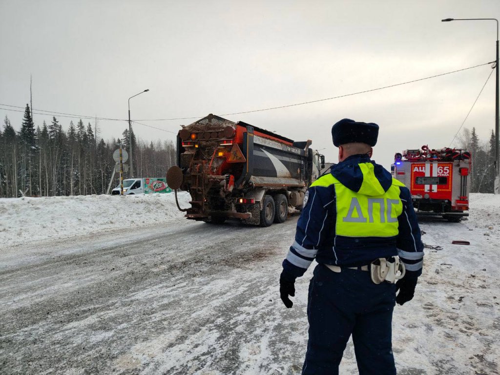 На Пермском тракте случилось пять ДТП. Движение в сторону Екатеринбурга перекрыто (ФОТО)