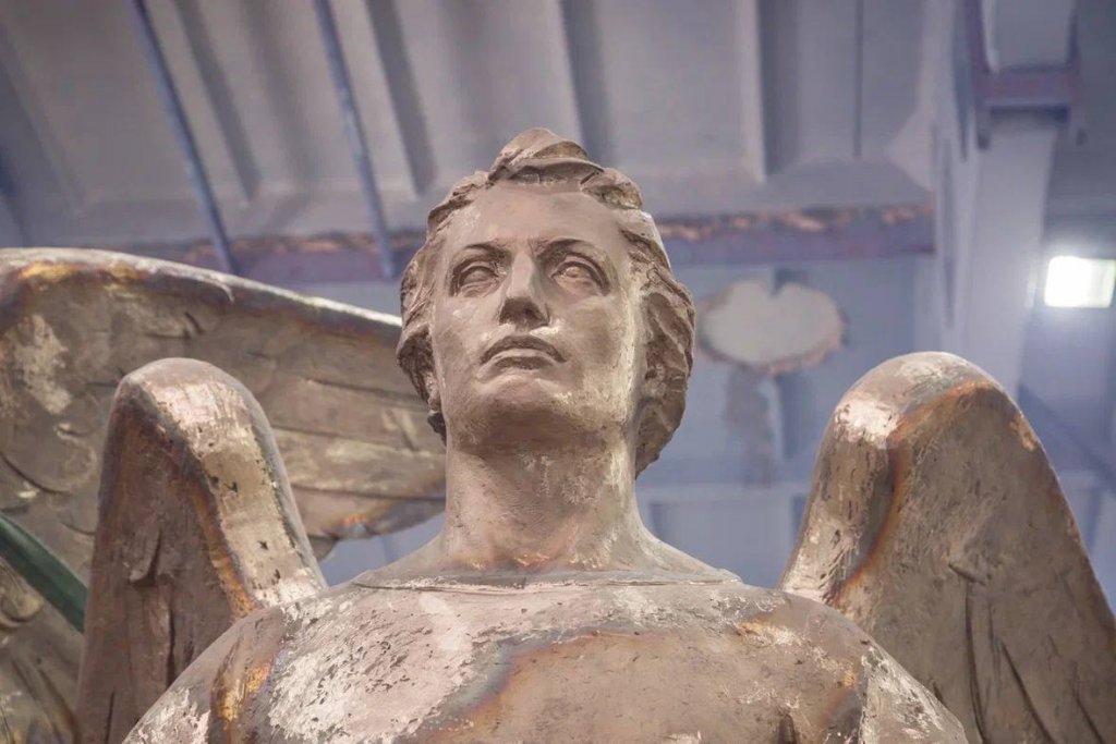 Иван Штырков посетил мастерскую, где создается скульптурная композиция «Собор Архистратига Михаила» (ФОТО)