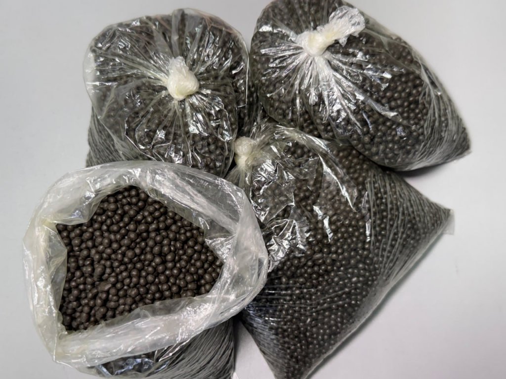 Пассажир рейса Наманган – Екатеринбург привез с собой 7,2 кг насвая (ФОТО)