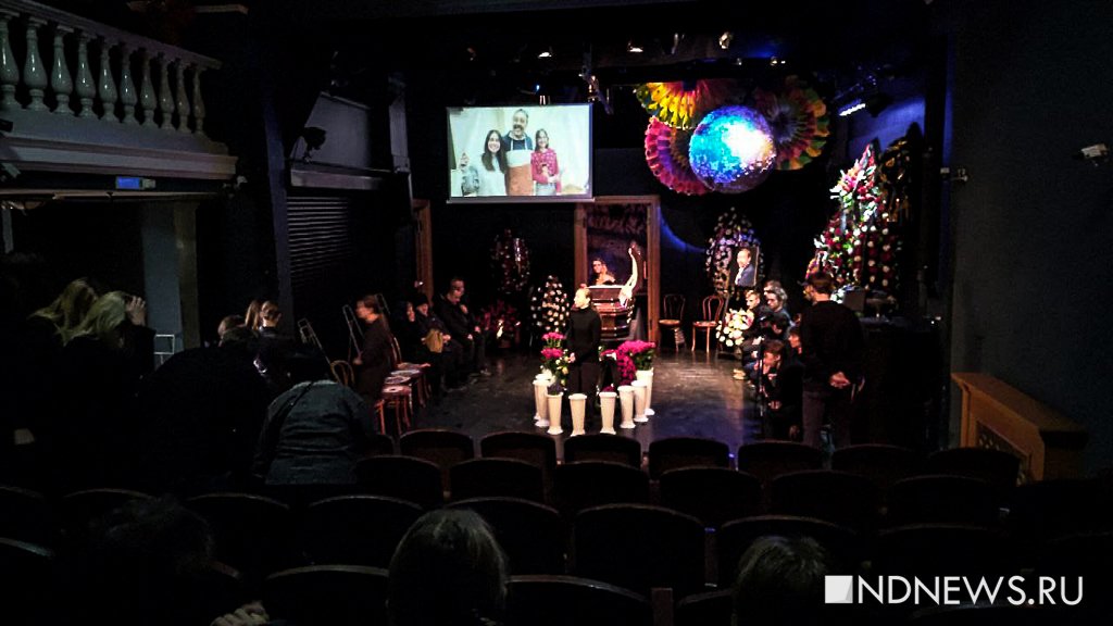 В Екатеринбурге началось прощание с Николаем Колядой (ФОТО)