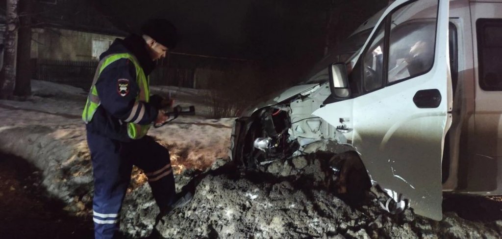 Курсантка автошколы устроила ДТП в Белоярском (ФОТО)