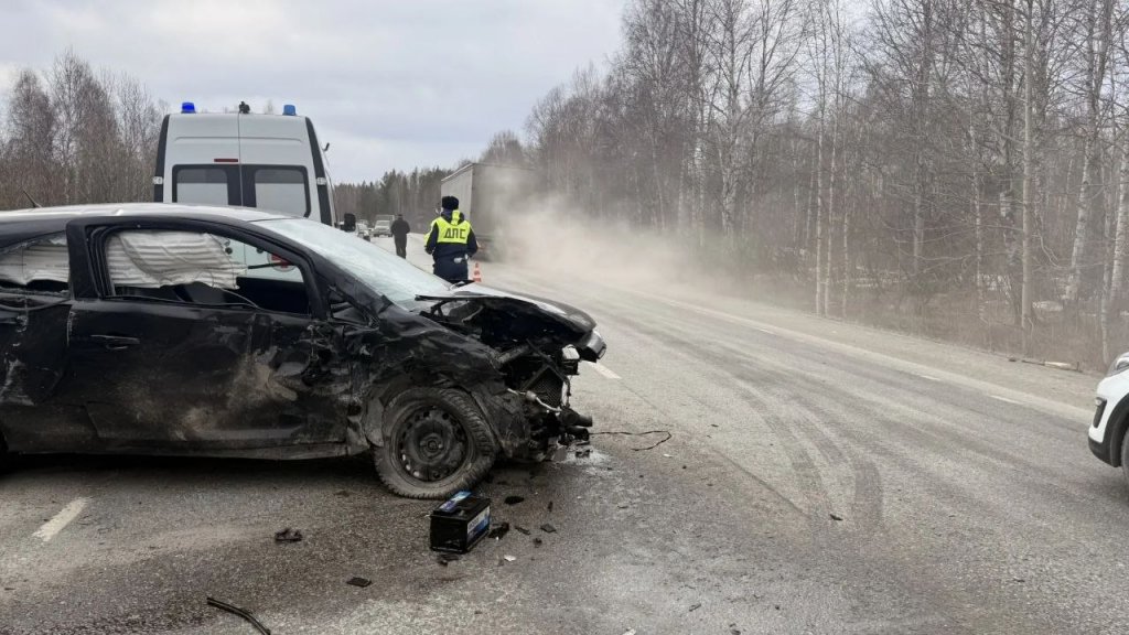 Четыре человека пострадали в дорожной аварии возле Курганово