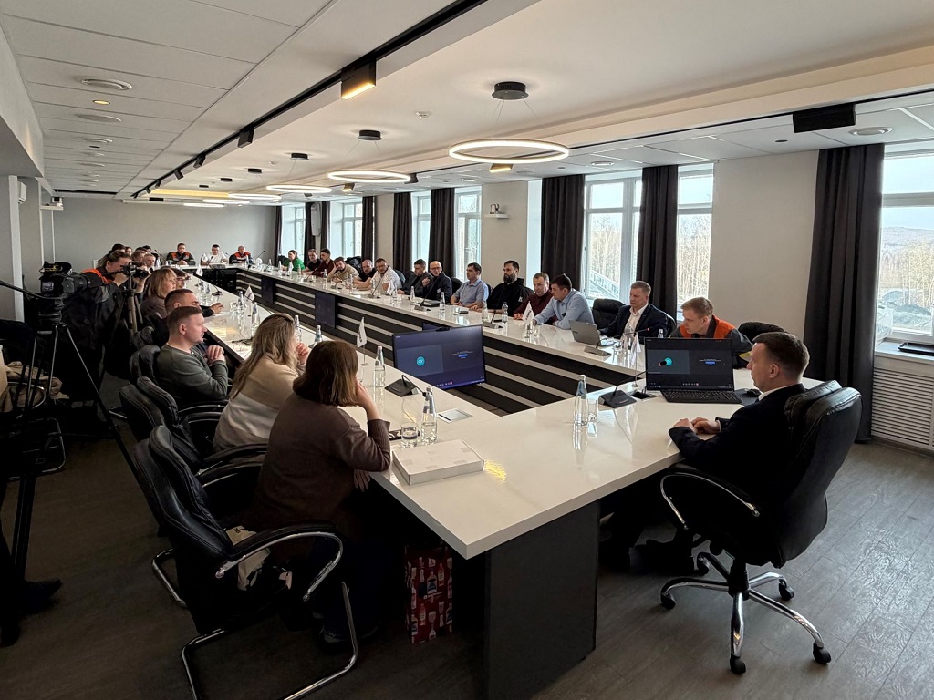 Представители горнорудной отрасли посетили ЕВРАЗ КГОК (ФОТО)