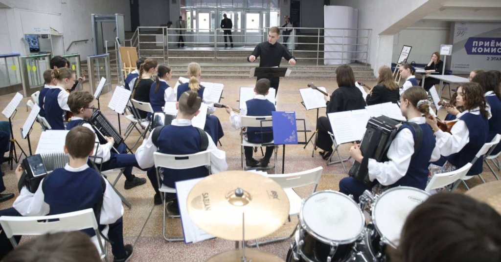 В Екатеринбурге прошел фестиваль в память о погибшем на СВО аккордеонисте