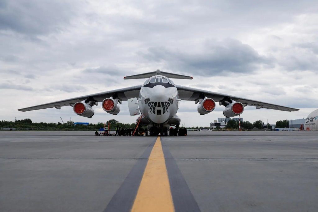 Легендарный «кандагарский» Ил-76 приземлился в Кольцово (ФОТО)