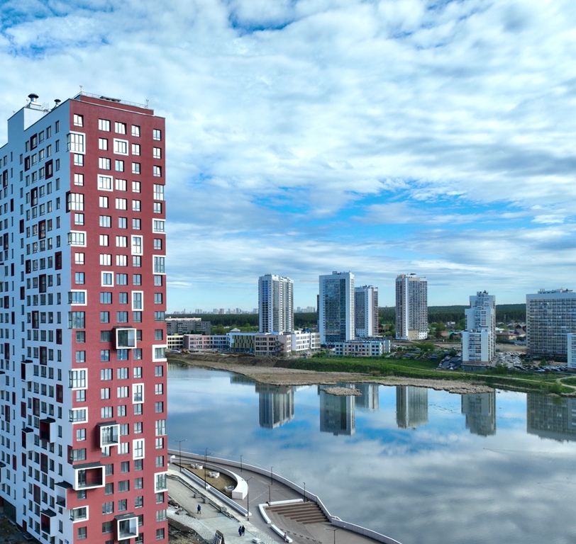 На Уктусе открылся летний фестиваль на новой благоустроенной набережной (ФОТО)
