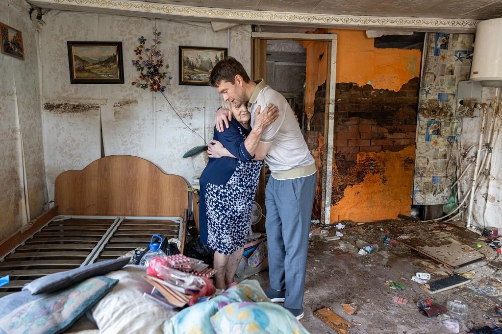Алексей Вихарев привез в Ирбит технику и все необходимое для устранения последствия паводка (ФОТО)