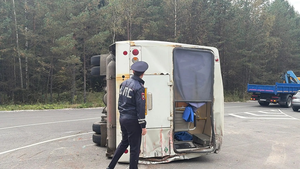 Под Нижним Тагилом пьяный водитель автобуса попал в ДТП