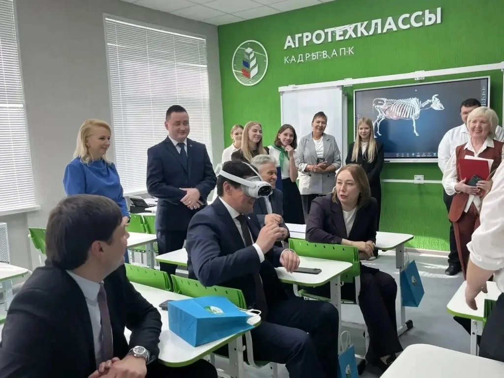 В школах Свердловской области открылись новые агротехклассы