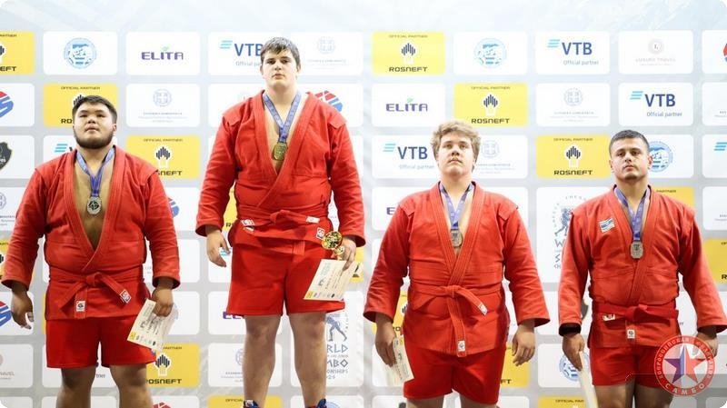 Молодые уральские самбисты привезли с первенства мира в Греции 6 золотых и одну серебряную медаль (ФОТО)